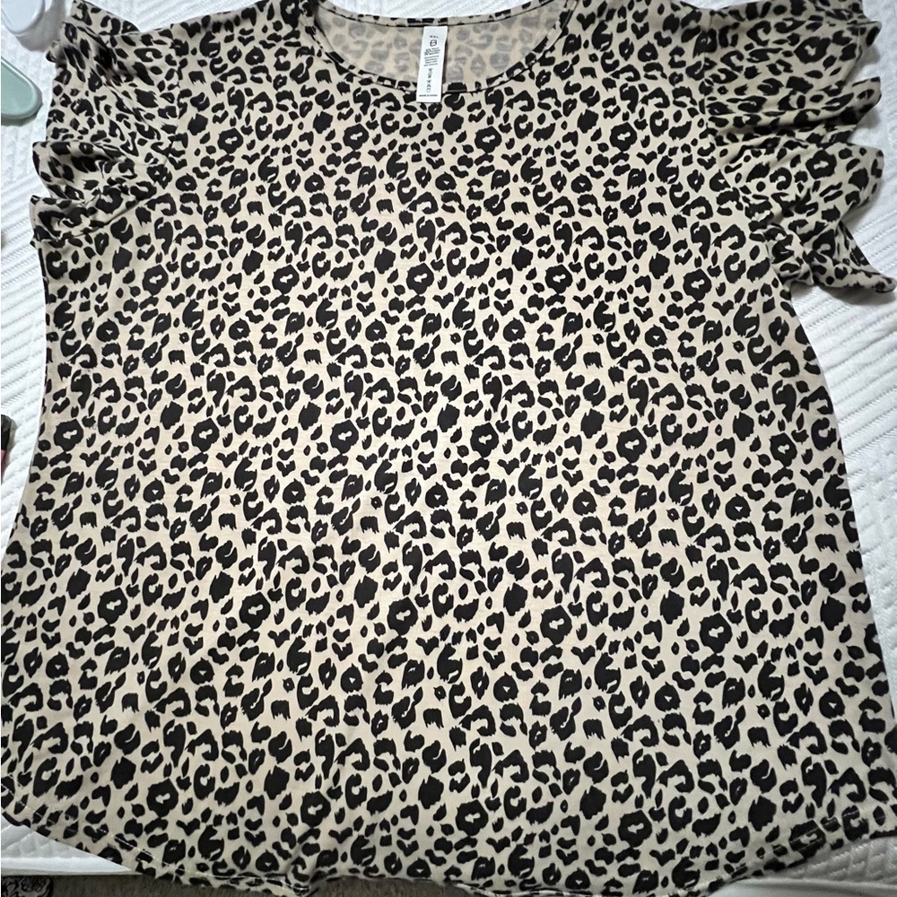 Black and Cream Flutter Sleeve Ruffled Blouse